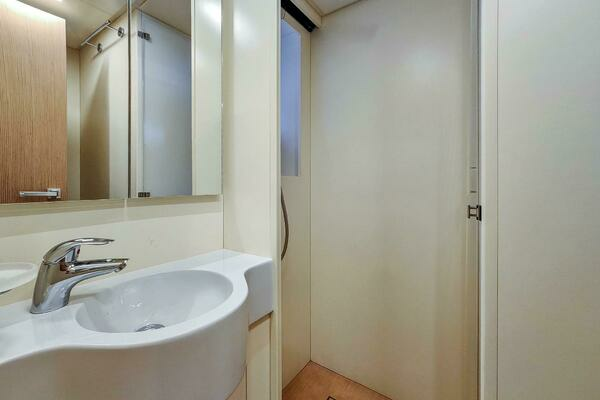 2021 Ferretti Yachts 85