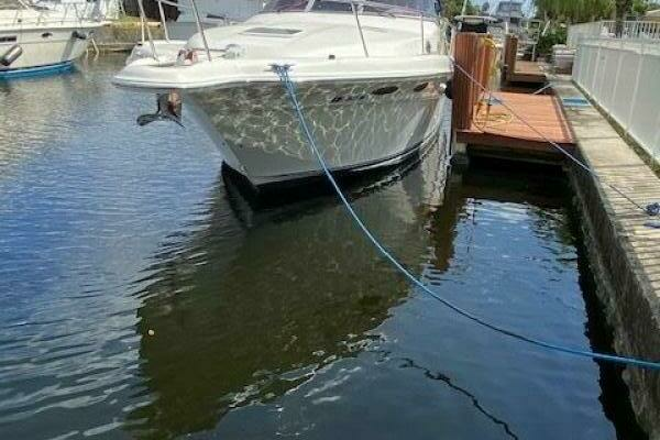 Photo of the 1997 Sea Ray 330 Sundancer
