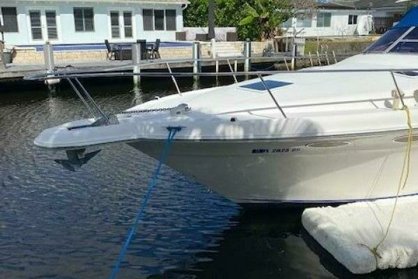 Photo of the 1997 Sea Ray 330 Sundancer