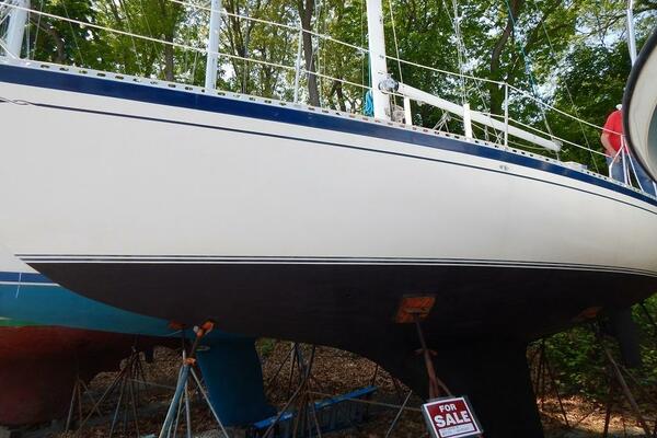 36ft Islander Yacht For Sale