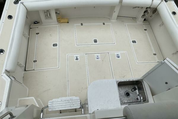 Photo of the 2001 Albin 32 + 2 Command Bridge "Tortuga"