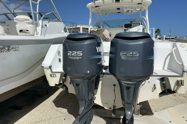 Photo of the 2003 Edgewater 265 Express