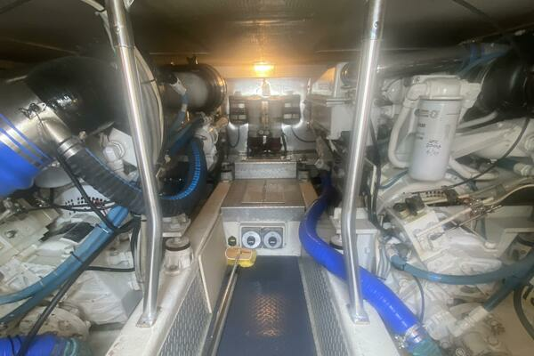 2003 Ocean Yachts 48