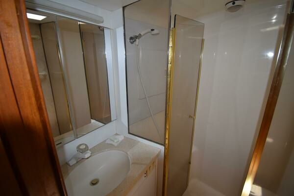 2003 Ocean Yachts 48