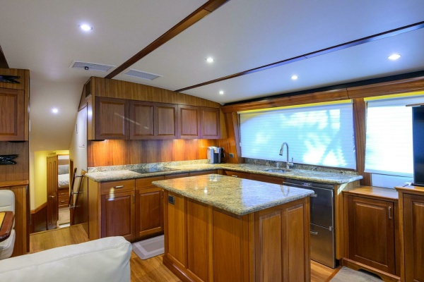 Reelin N Dealin 63ft Hatteras Yacht For Sale