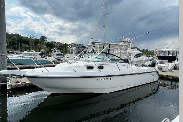 28ft Boston Whaler Yacht For Sale