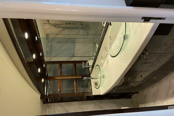 2009 Lazzara Yachts 75