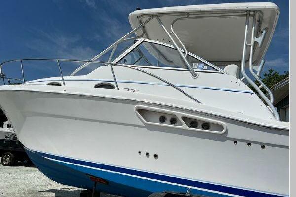 Reel Lucky 33ft Pro Line Yacht For Sale