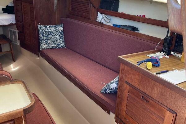 Happy Ours 30ft Catalina Yacht For Sale