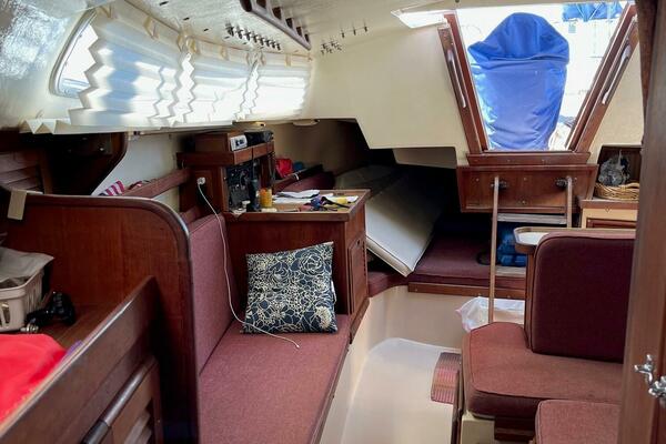 Happy Ours 30ft Catalina Yacht For Sale