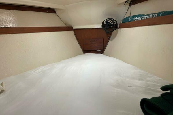 Happy Ours 30ft Catalina Yacht For Sale