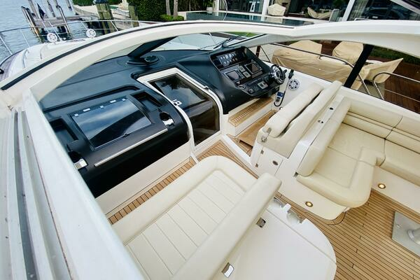 2010 Sunseeker 60