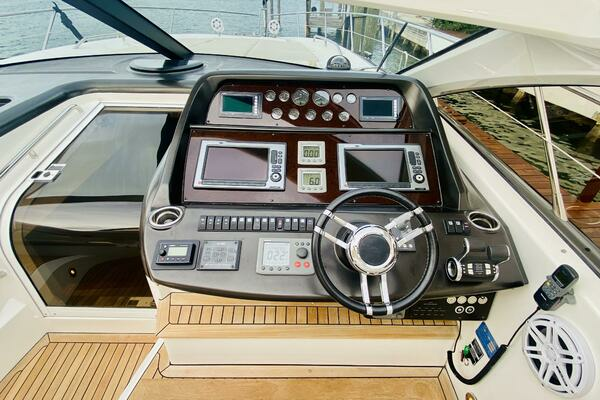 2010 Sunseeker 60