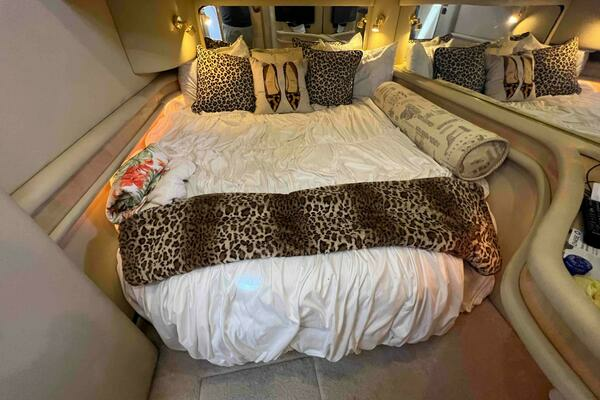 2001 Sea Ray 48