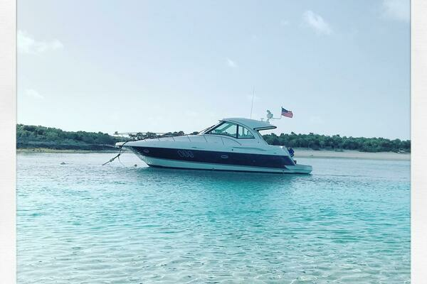 2011 Cruisers Yachts 40