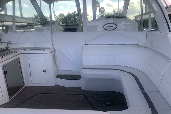 2011 Cruisers Yachts 40