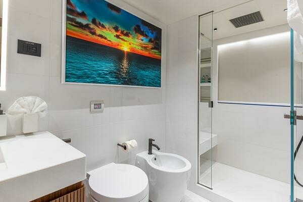 Guest 1 Bath
