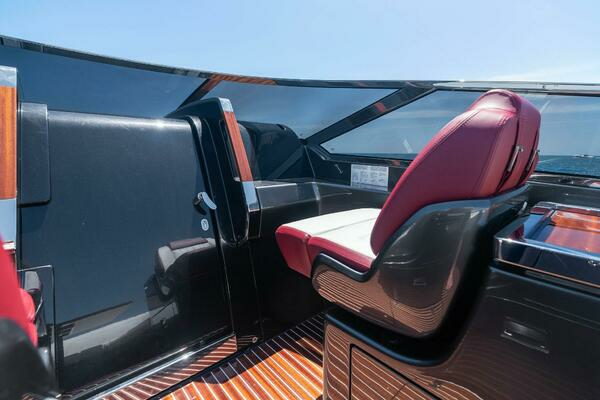 2022 Riva 38