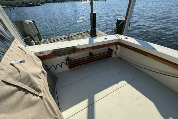 1985 Viking 35