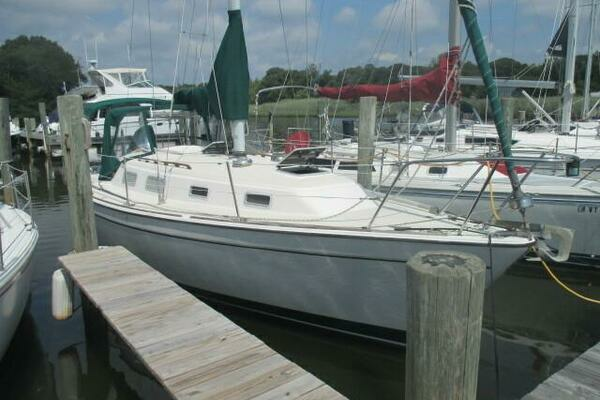 Wind Song 30ft Pearson Yacht For Sale