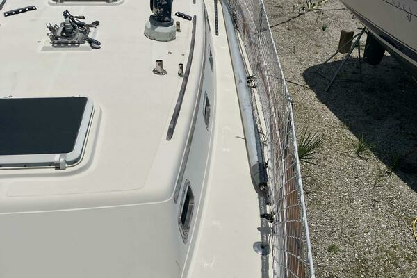 Photo of the 1994 Pacific Seacraft Crealock 37