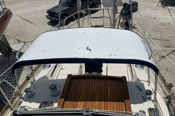 Photo of the 1994 Pacific Seacraft Crealock 37