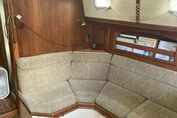 37ft Pacific Seacraft Yacht For Sale