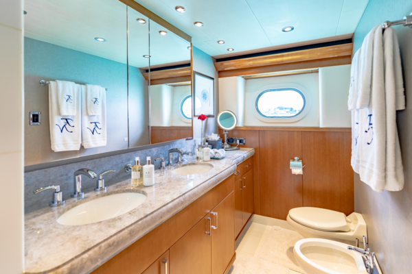Westport 40M Yacht For Sale