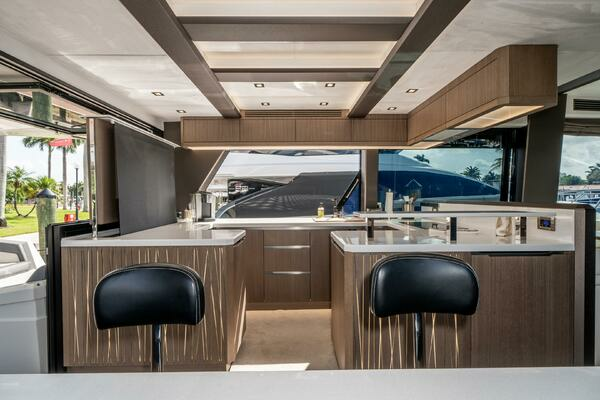 2019 Galeon 64