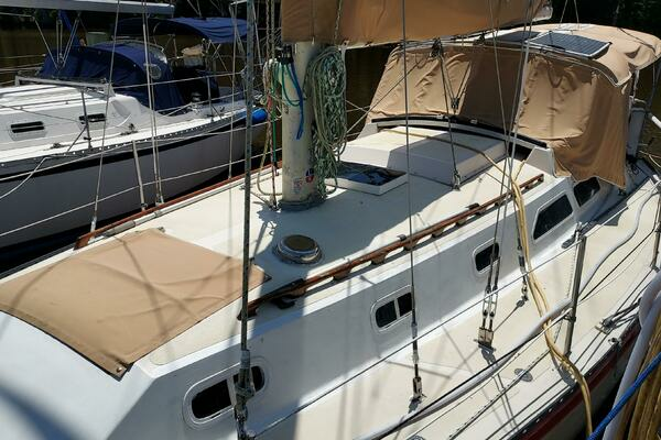 Photo of the 1977 Islander 36 "Windancer"