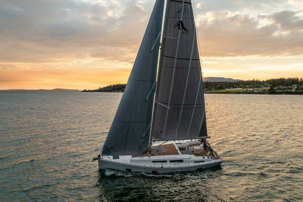 Photo of the 2023 Hanse 418 "IN STOCK"