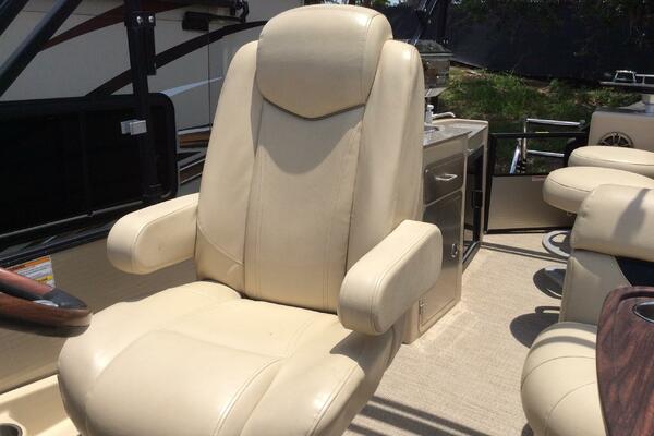 25ft Aqua Patio Yacht For Sale