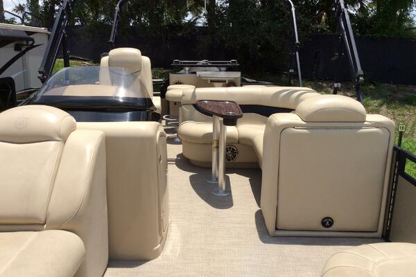 25ft Aqua Patio Yacht For Sale