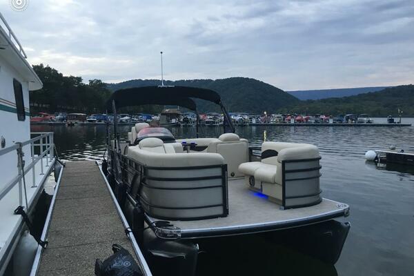 25ft Aqua Patio Yacht For Sale