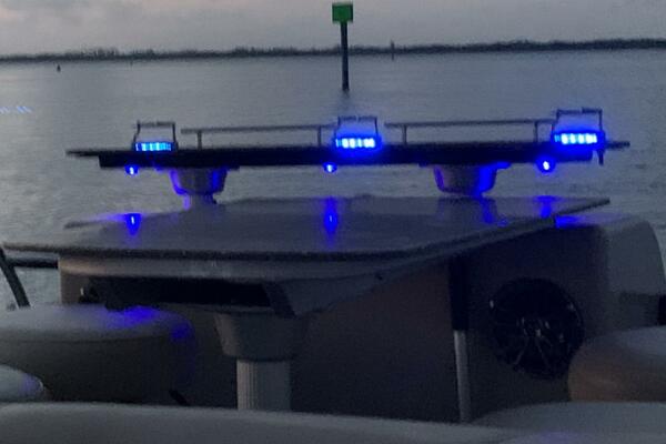 25ft Aqua Patio Yacht For Sale