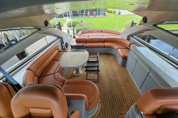 2006 Pershing 56