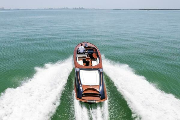 2020 Riva 33