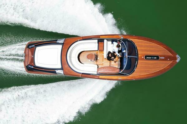 2020 Riva 33