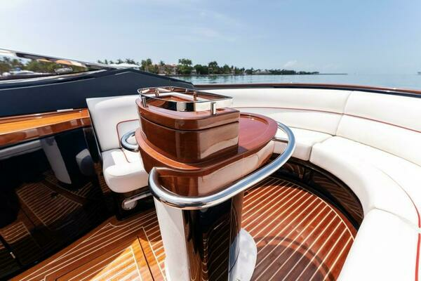 2020 Riva 33