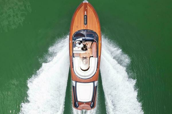 2020 Riva 33