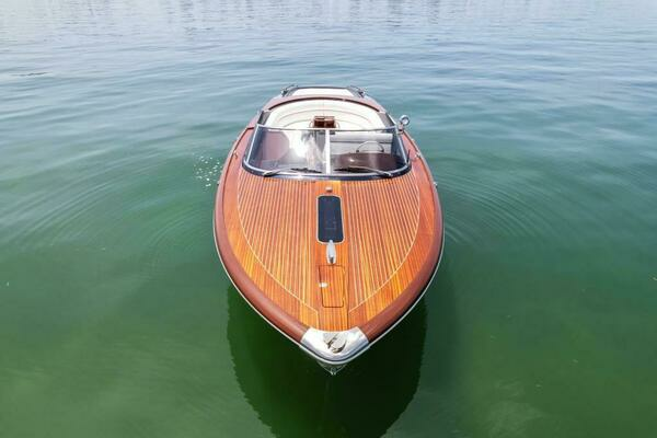 2020 Riva 33