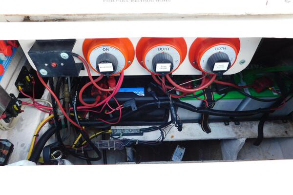 25ft Grady White Yacht For Sale