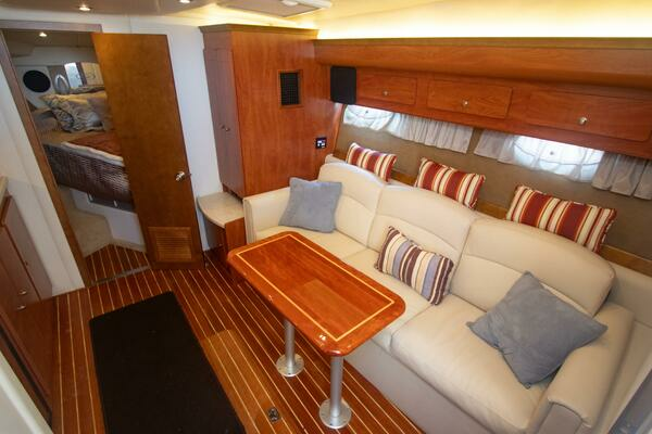 Photo of the 2008 Rinker 40 Express Cruiser "No Name"