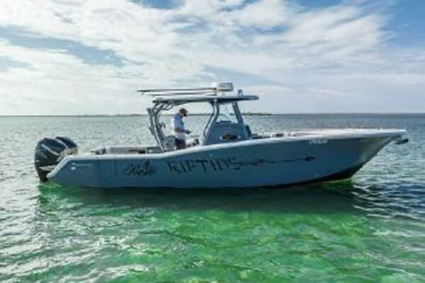 Photo of the 2020 Tidewater 320 CC Adventure