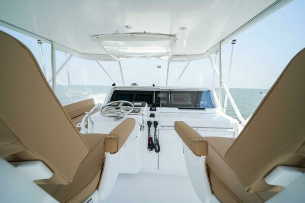 2003 Hatteras 54