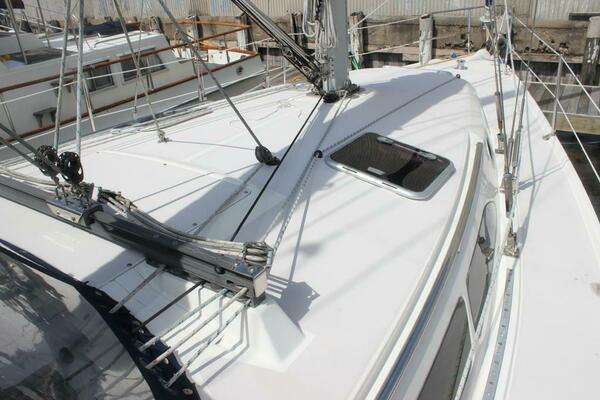 Polaris 35ft Catalina Yacht For Sale