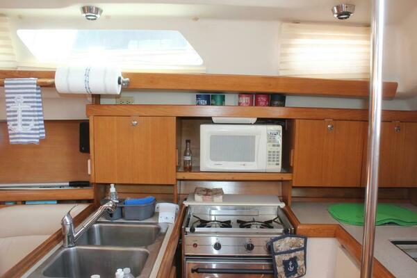 Polaris 35ft Catalina Yacht For Sale