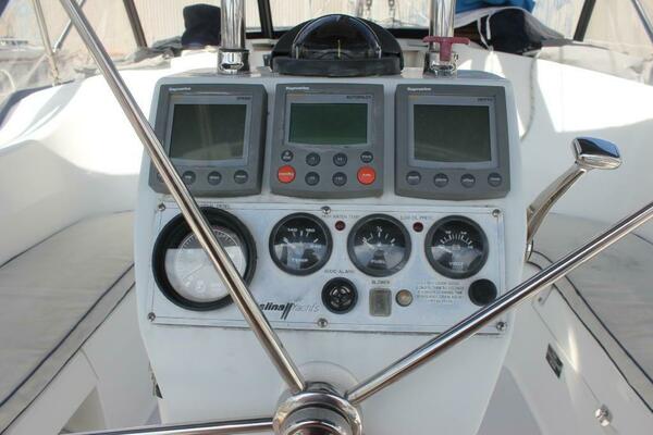 Polaris 35ft Catalina Yacht For Sale