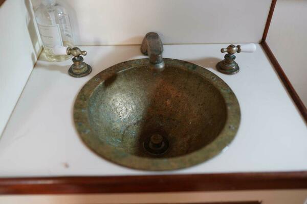 Brass Sink In Head