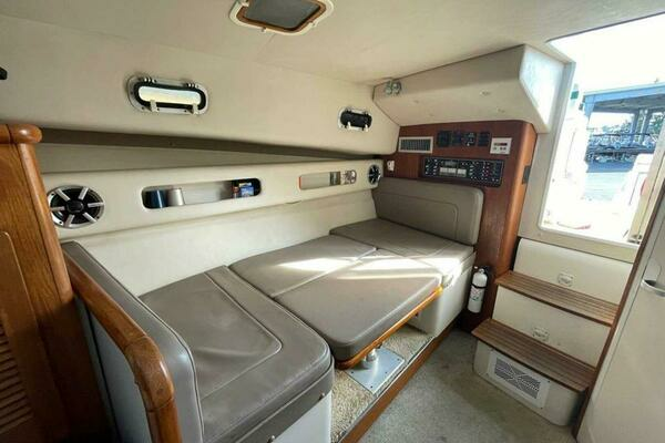 Photo of the 1998 Pursuit 3000 Express "Reprieve"